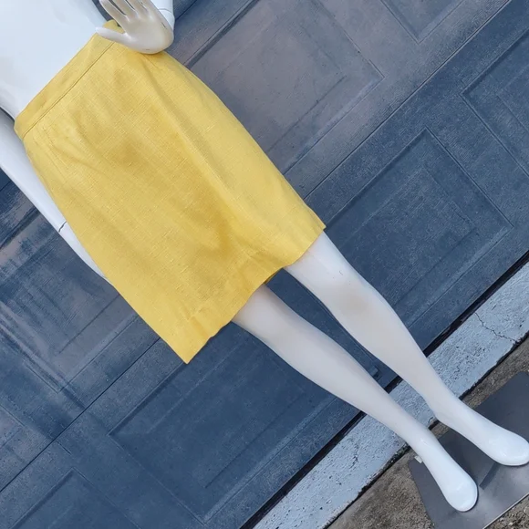 Vintage Herbert Grossman Designed by Cynthia Sobel (3) Button Skirt Set